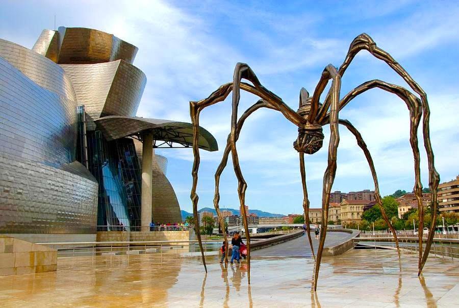 Lasuiza Bilbao Exterior foto
