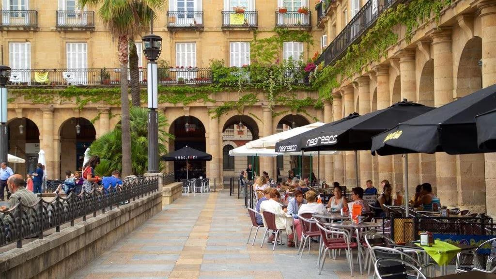 Lasuiza Bilbao Exterior foto